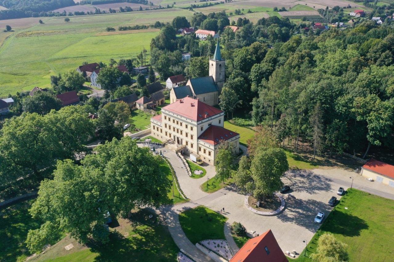 Palac Lubiechowa-Jelenia Gora- Riesengebirge Exterior photo